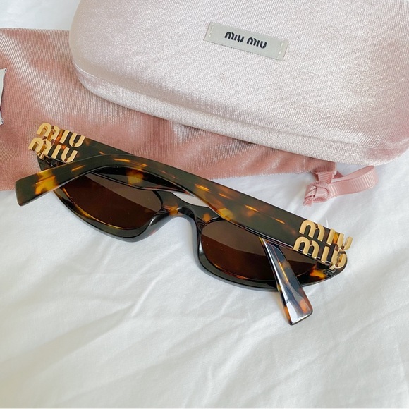 Miu Miu Accessories - NWT MIU MIU SUNGLASSES 09YS